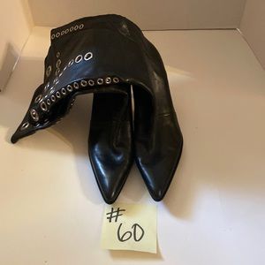 Black leather Nine West boots. Size 7.5. Length 11 3/4. Heel height 3.5 inch.